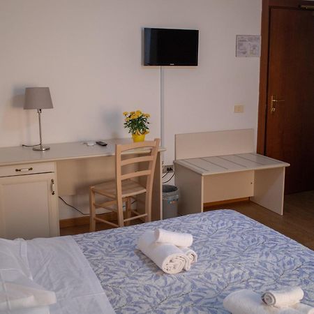 Hotel Ariston Piombino Dış mekan fotoğraf
