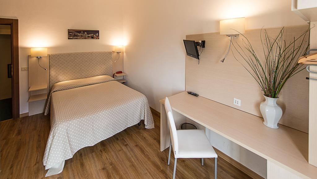Hotel Ariston Piombino Oda fotoğraf