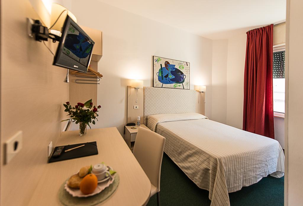 Hotel Ariston Piombino Oda fotoğraf